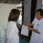 痛みの原因になっている歪みの説明風景